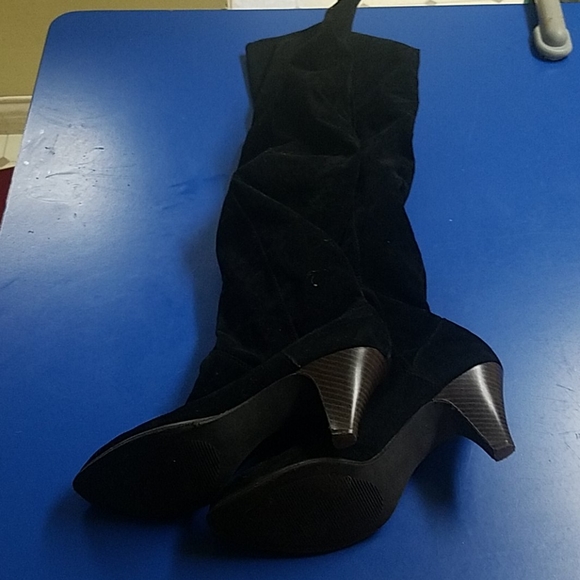 Boots - Picture 2 of 3